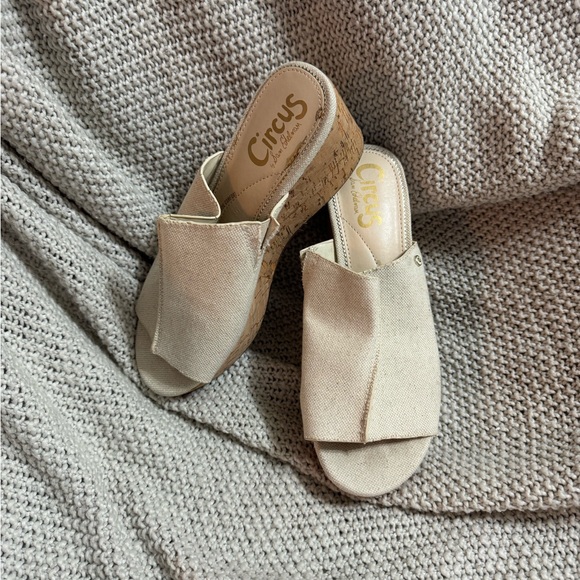 Circus‎ by Sam Edelman ROSIE  BEIGE  3” Cork Wedge Sandals - 7.5 M - Picture 1 of 4